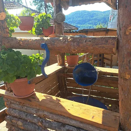 Pavlovica Konaci Kotraza