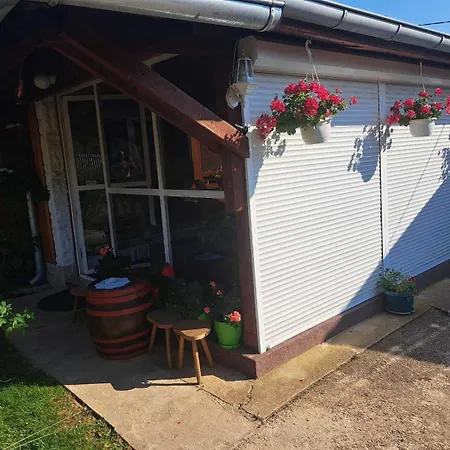 Pavlovica Konaci Apartament *