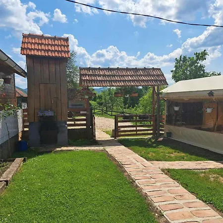 Pavlovica Konaci Apartament Kotraza