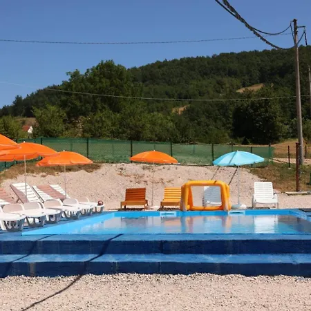 Pavlovica Konaci * Kotraza