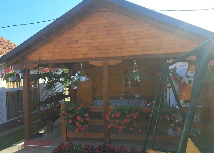 Pavlovica Konaci Apartment *